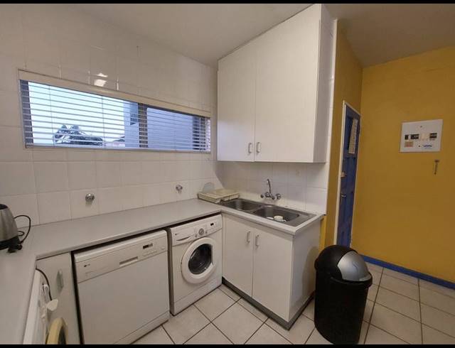 3 BEDROOM PROPERTY TO RENT IN MANABA BEACH